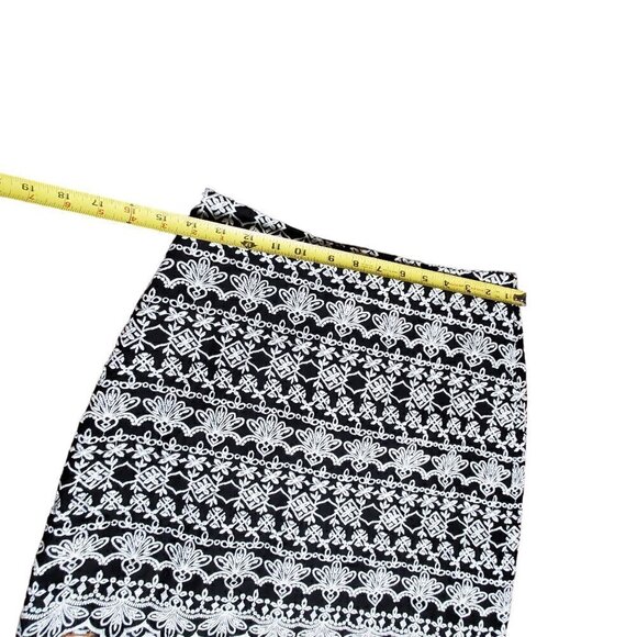 Ann Taylor LOFT Womens Black Floral Embroidered Casual‎ Mini Skirt Size 0 NWT - Picture 7 of 9